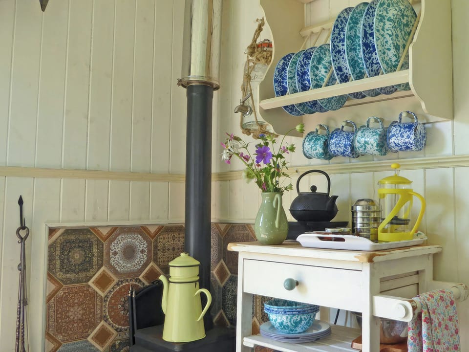 Open plan living space | Cwt Cwtshlyd, Tregaron