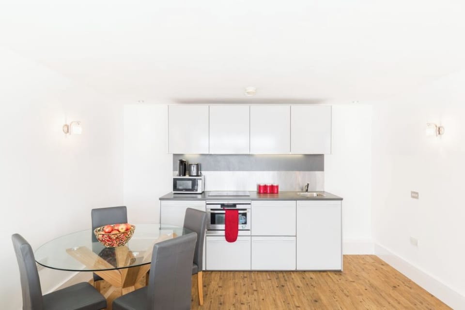 Fully equipped kitchen ready for your home-cooked meals.