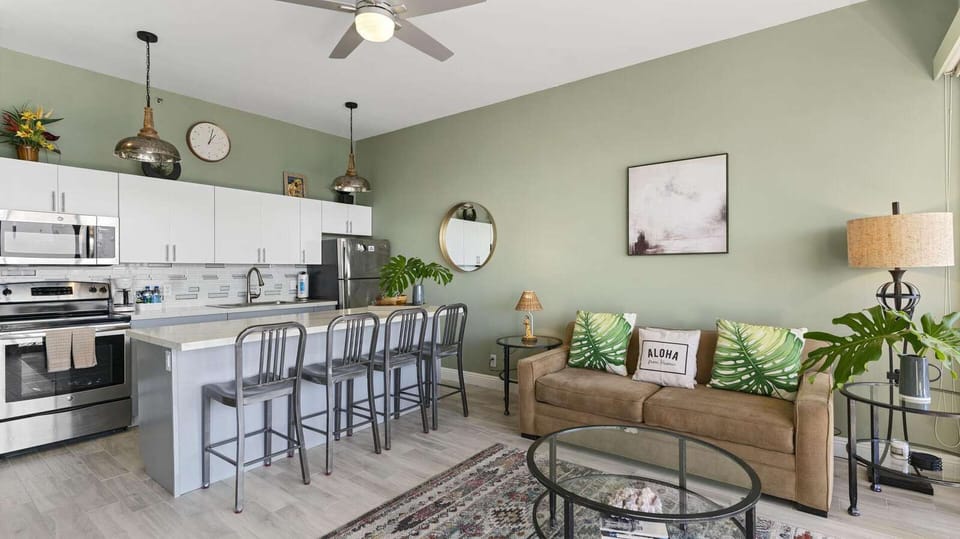Kitchen / Dining