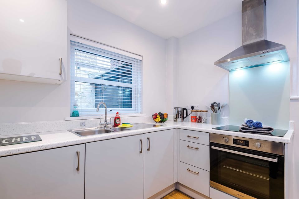 The modern kitchen is fully equipped with an electric hob, oven, ketle, toaster and nespresso machine so you can cook like you are right at home!