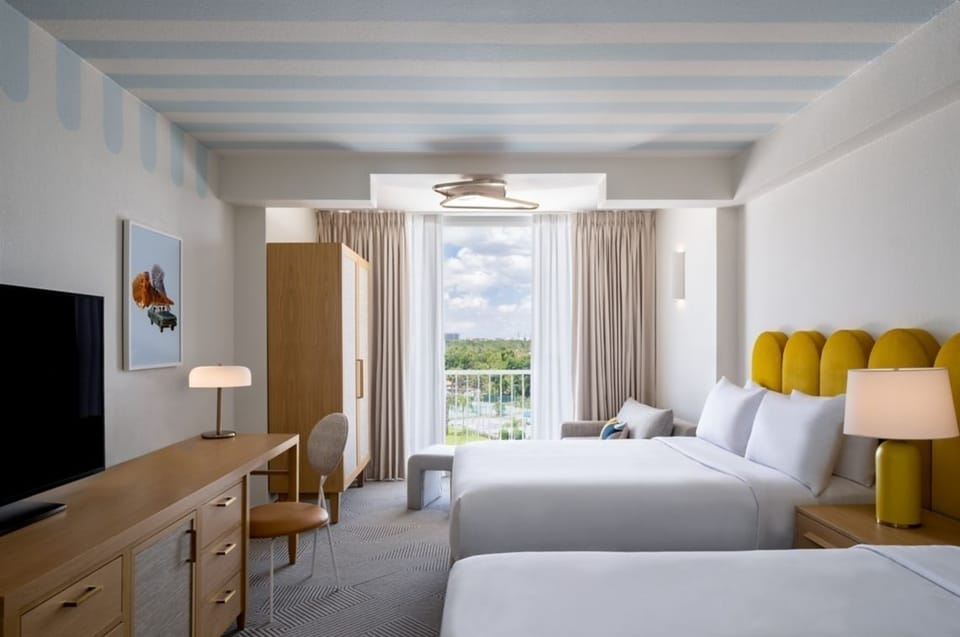 Unit with 2 Queen beds. Exact unit will be assigned upon arrival. Views, colors, and decor may vary.