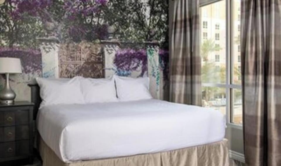 Master King bed