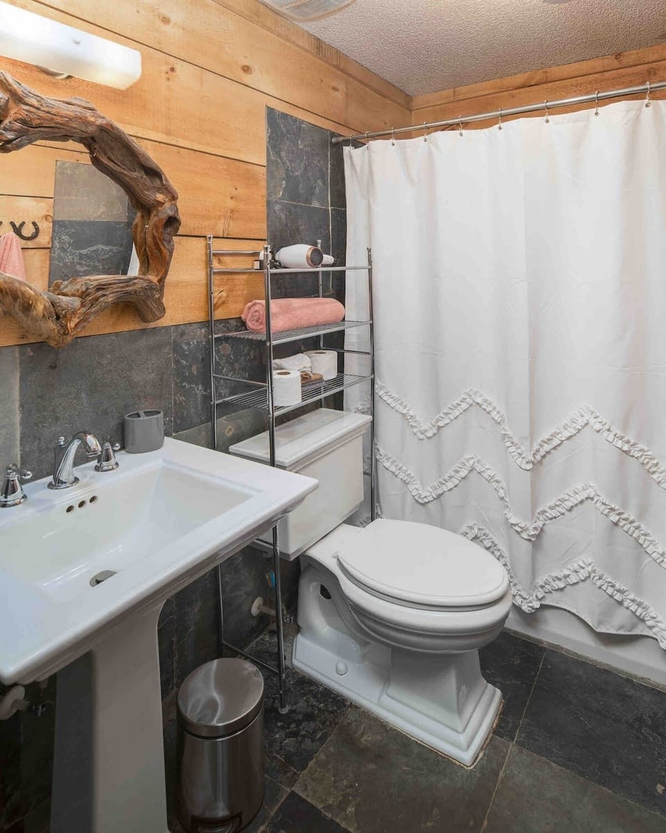 Full bath next to Living Room