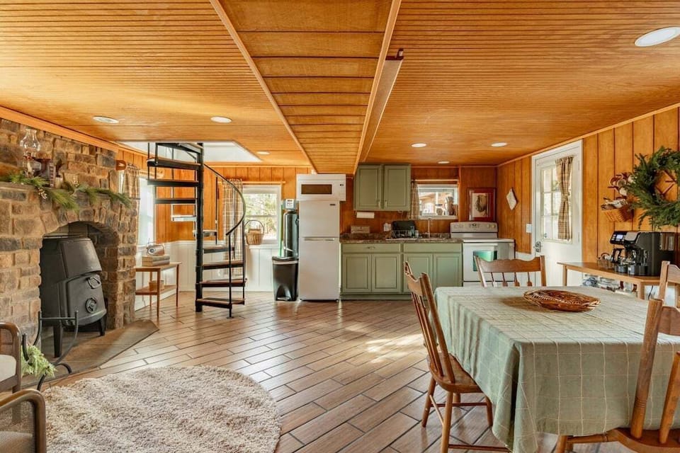 9MoechlinLn,Jonestown_6