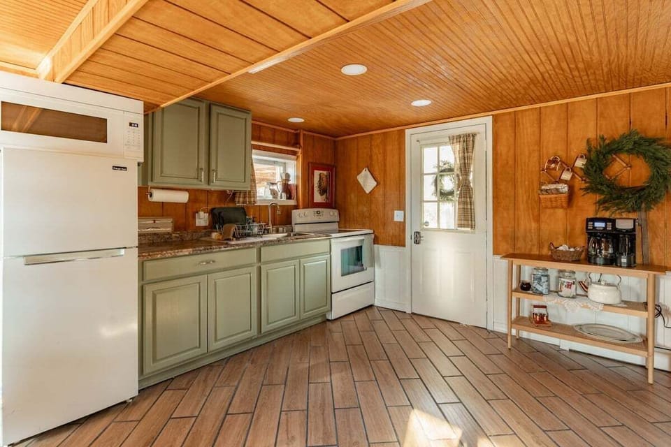 9MoechlinLn,Jonestown_7