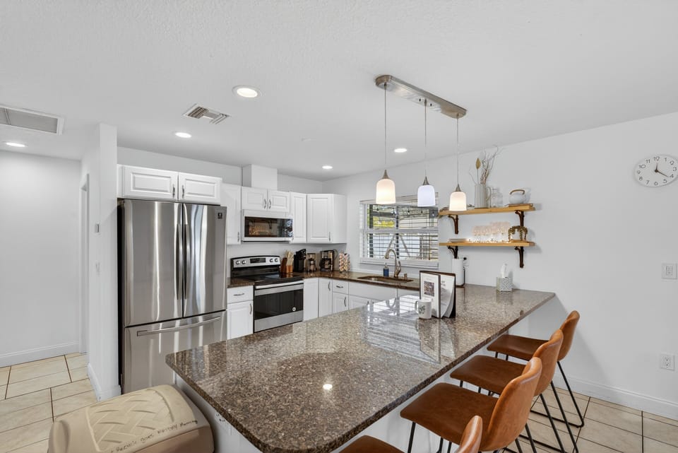Full Kitchen