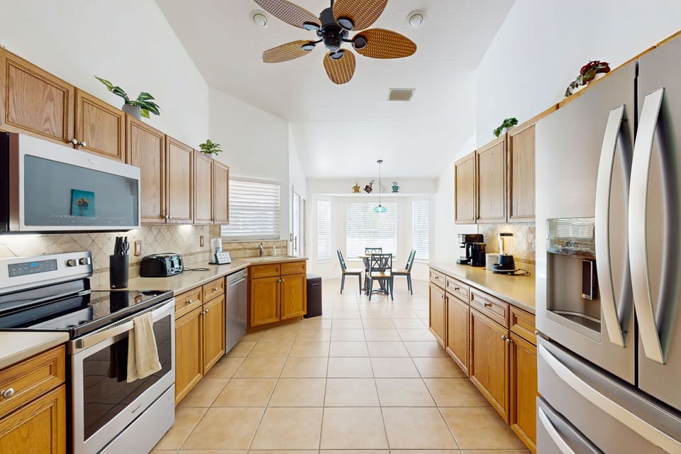Large fully equipped kitchen with everything you need to make your favorite homemade meals