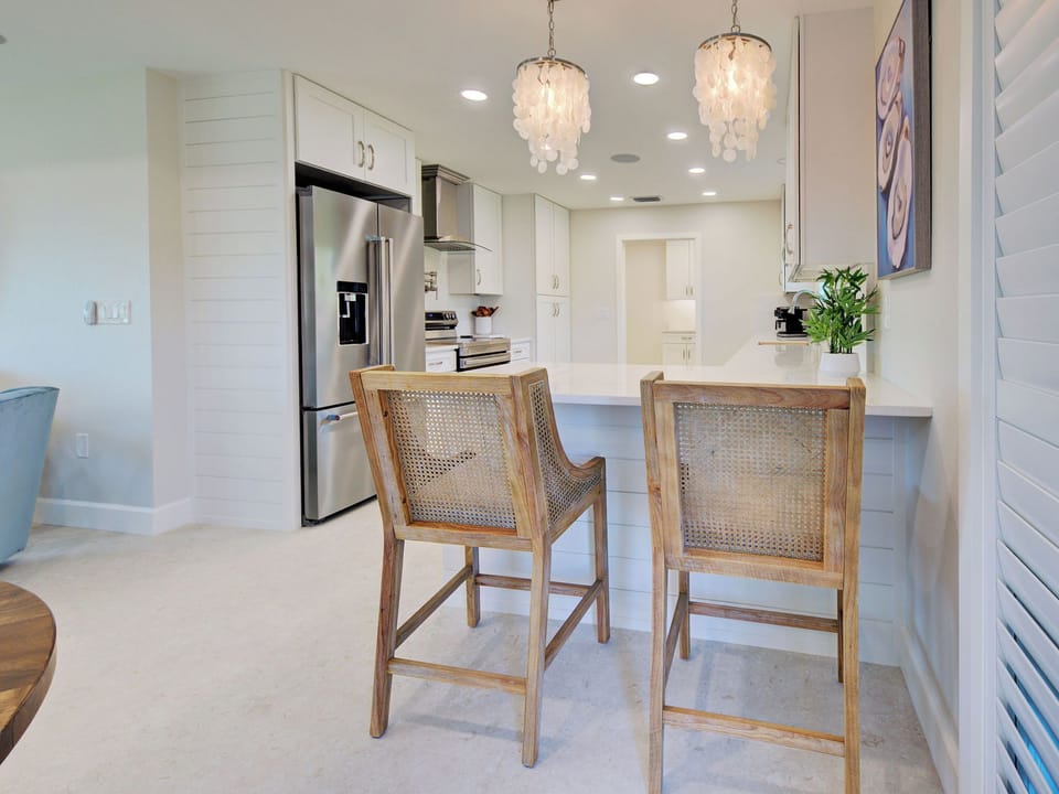 Peninsula seating.