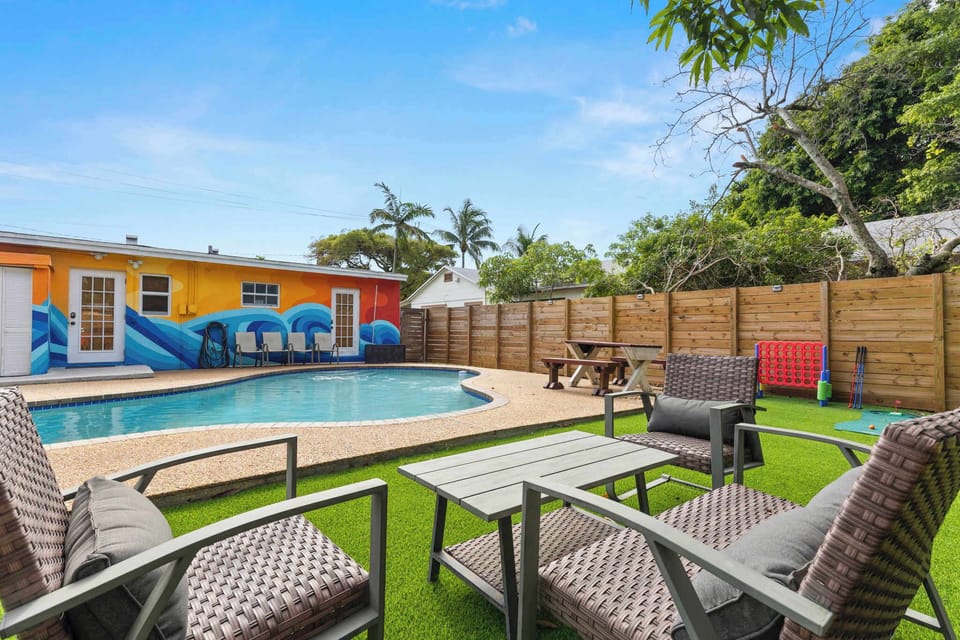 Sun by day, stars by night—our outside seating is the best seat in the house. Whether you’re swapping stories or just soaking in the quiet, it’s the perfect blend of comfort and fresh air.