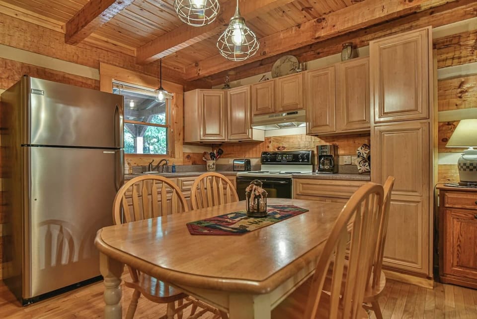 Cabin Fully equipped kitchen