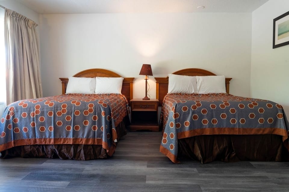 Settle in together with two comfy beds and clean, open space.