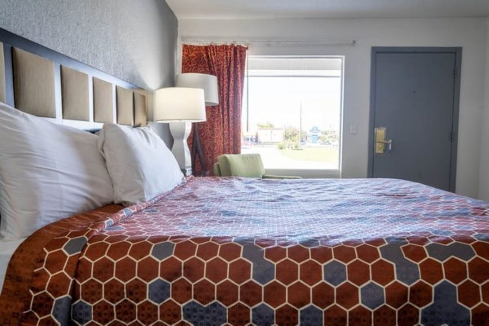 Wake up to natural light and an easy room layout.