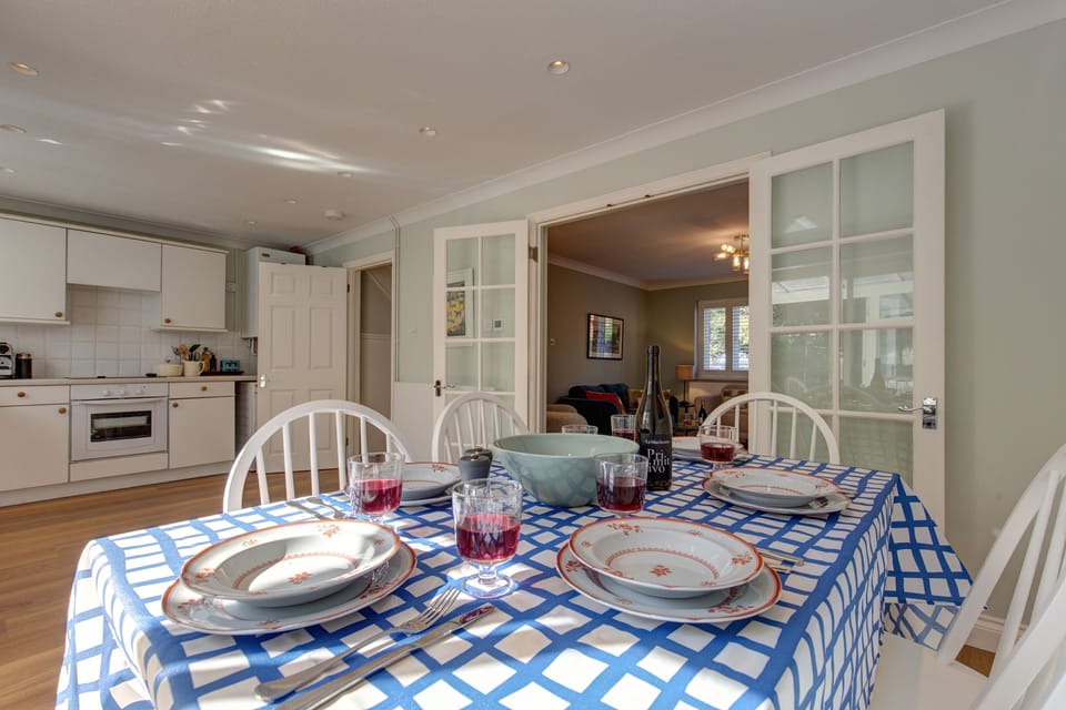 Ground floor: Open plan dining area and kitchen