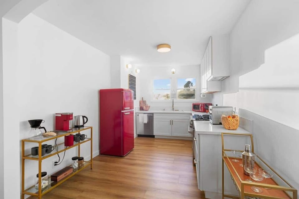 Spacious Kitchen
