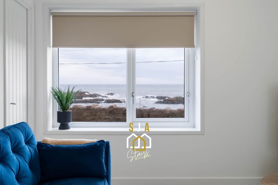 Living Room / Lounge