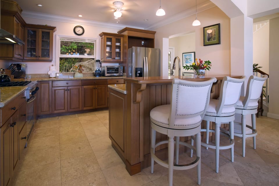 Spacious Kitchen 