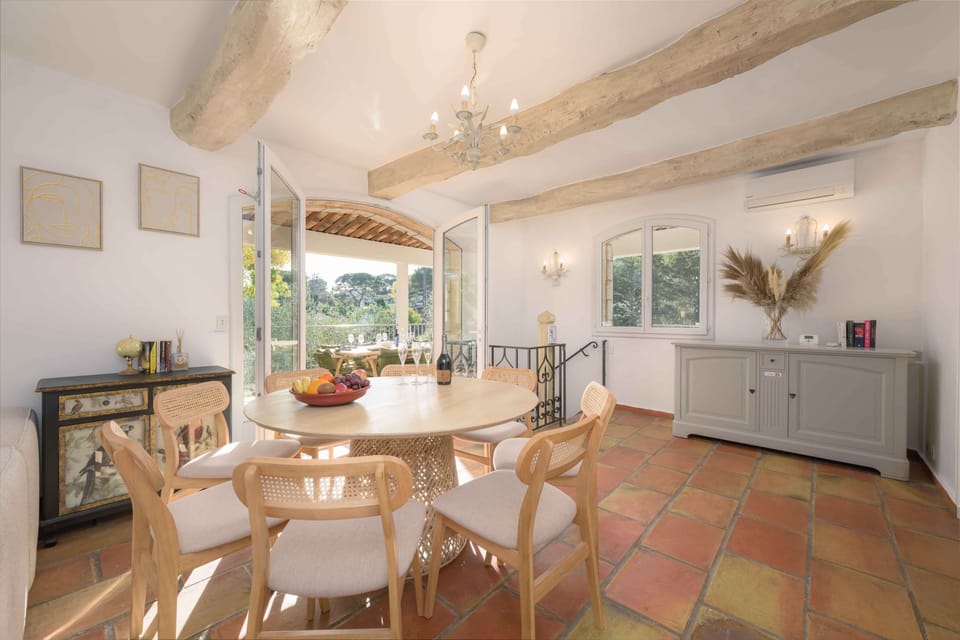 Dining table for 8 indoors