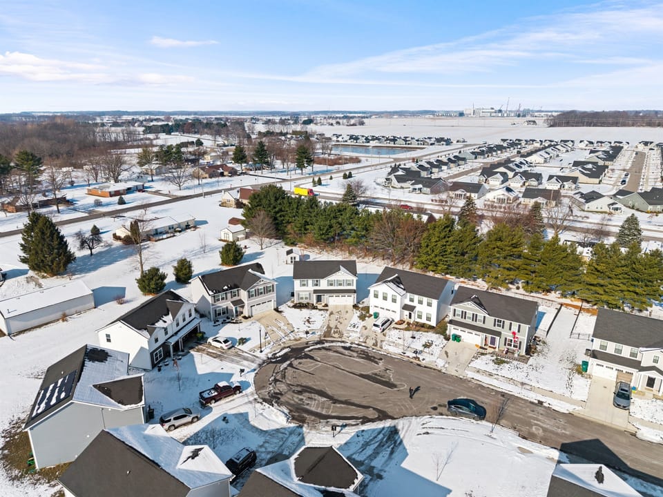 5 min drive to LEAP/Eli Lilly, 30 min drive to Purdue University