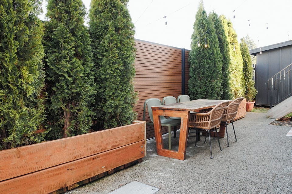 Outdoor dining