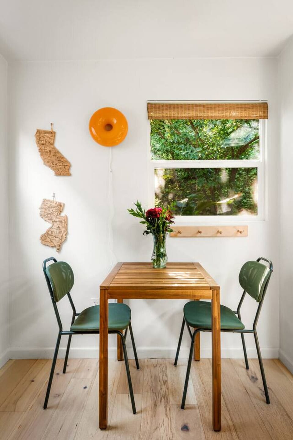 A cozy dining nook perfect for slow breakfasts and relaxed evening meals.