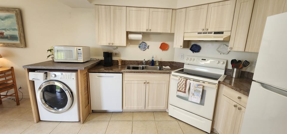 kitchen with washer