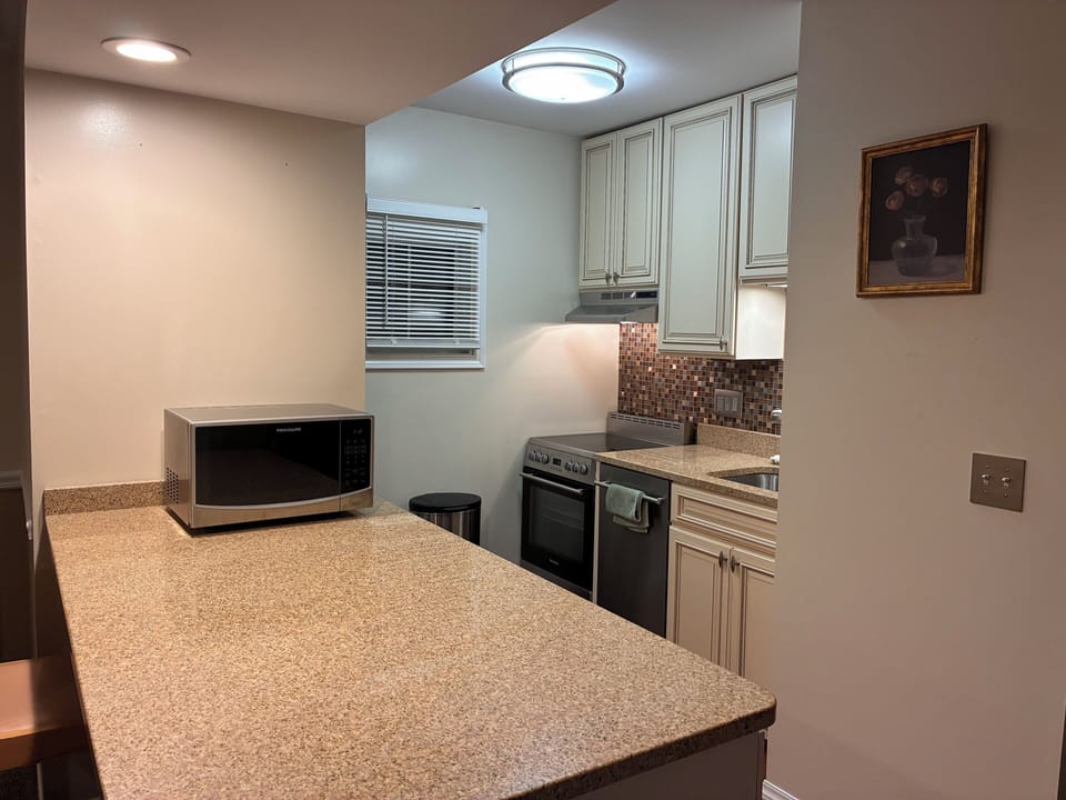 Kitchen island with 2 seats
