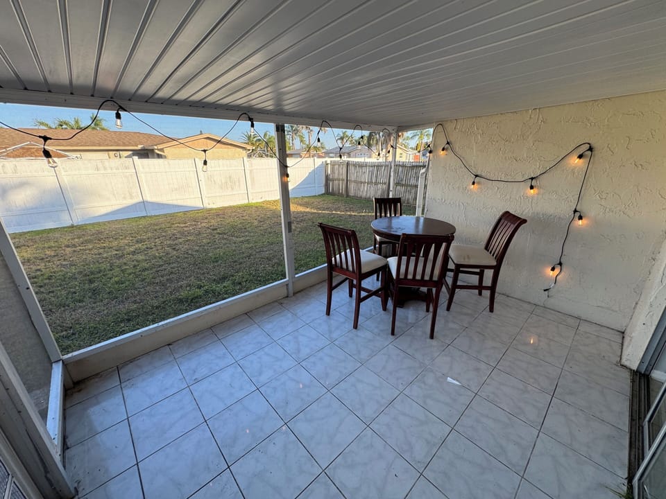 Outdoor dining