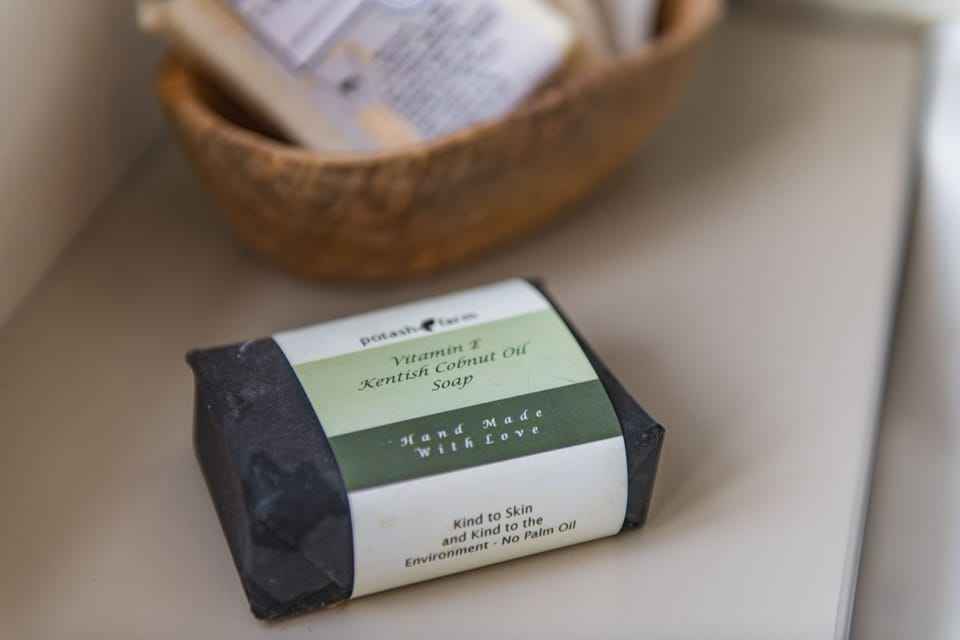 Bathroom amenities