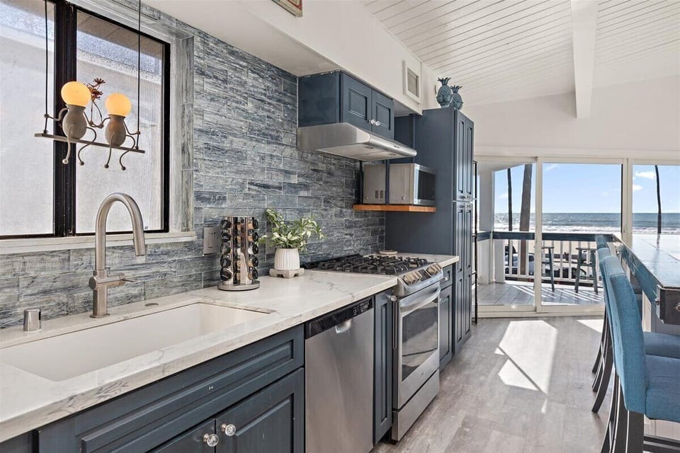 Gourmet Kitchen 