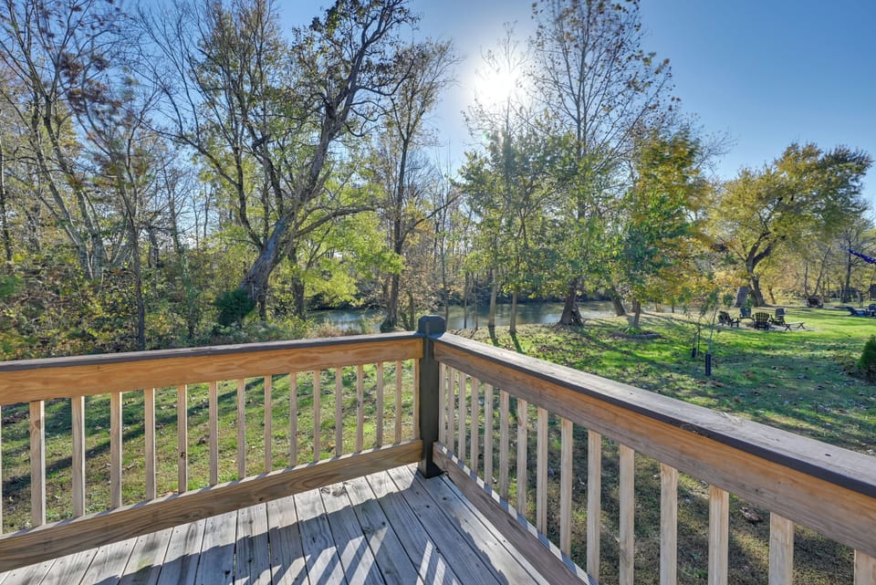 Falls of Rough Vacation Rental | 2BR | 1BA | 1 Step to Enter | 900 Sq Ft