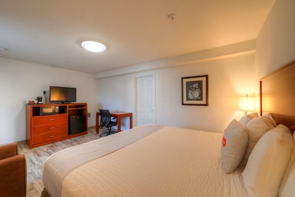 Bedroom. Interior and views may vary based on location and availability
