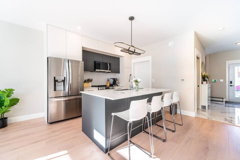 Kitchen island, kitchen and barstools