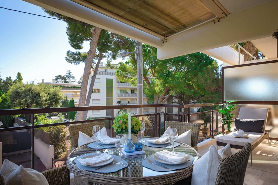 Balcony of Room 21: Set beneath the canopy, this stylish dining setup is made for brunches, long chats, and Mediterranean breezes.