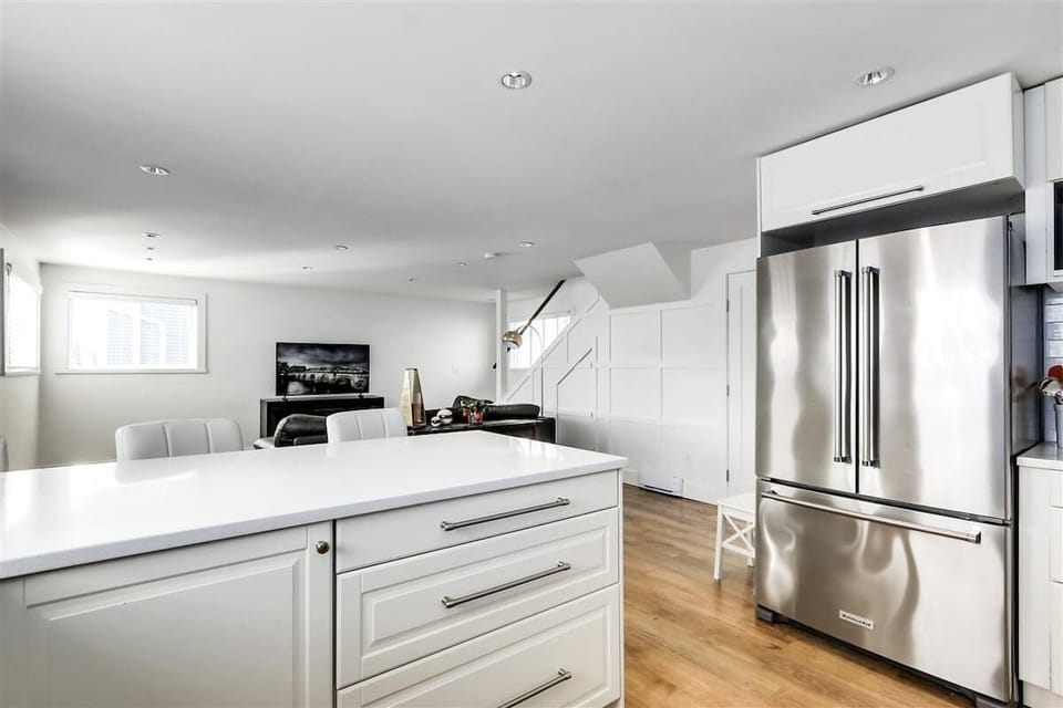 Modern kitchen