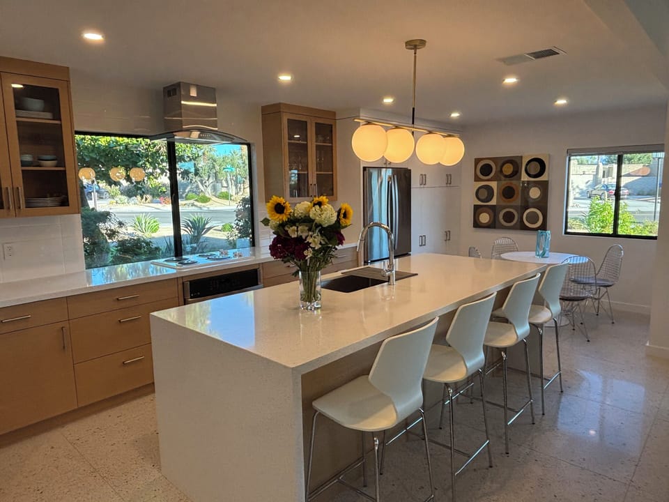 Kitchen + Breakfast