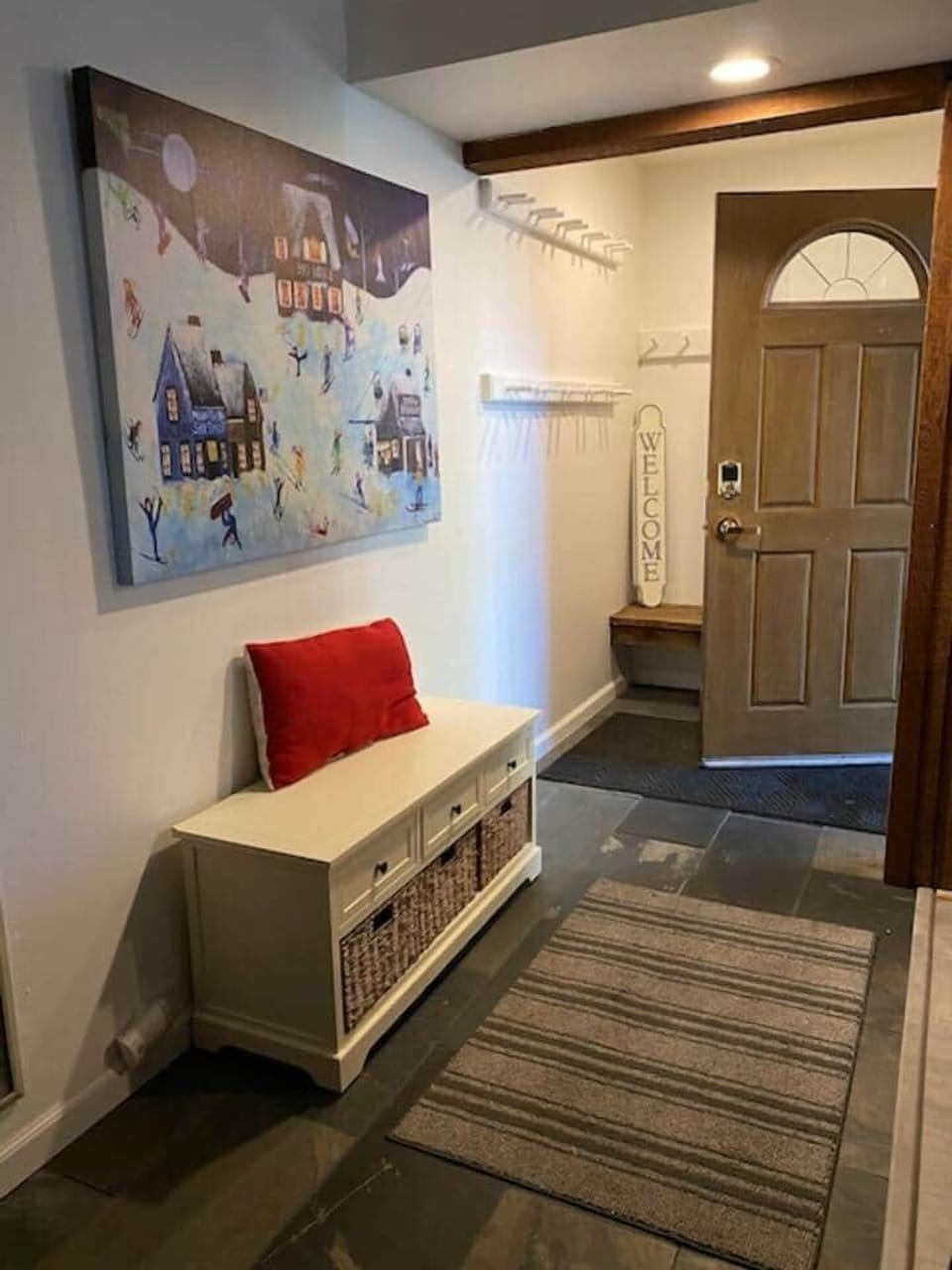 ENTRANCE You CAN  STORE SKIS AND BOARDS