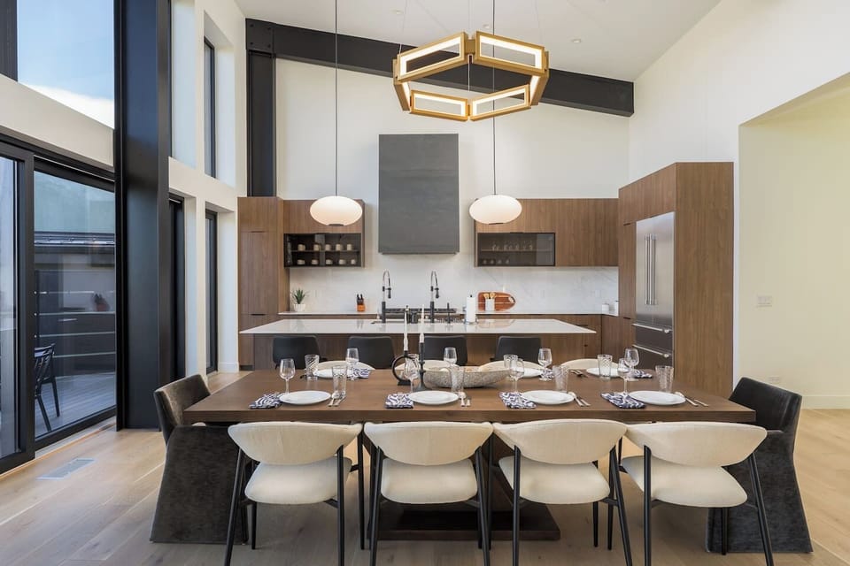 Fully equipped chef`s kitchen with high end appliances and designer finishes