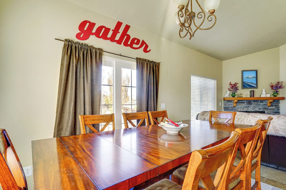 Dining Area | Main Level