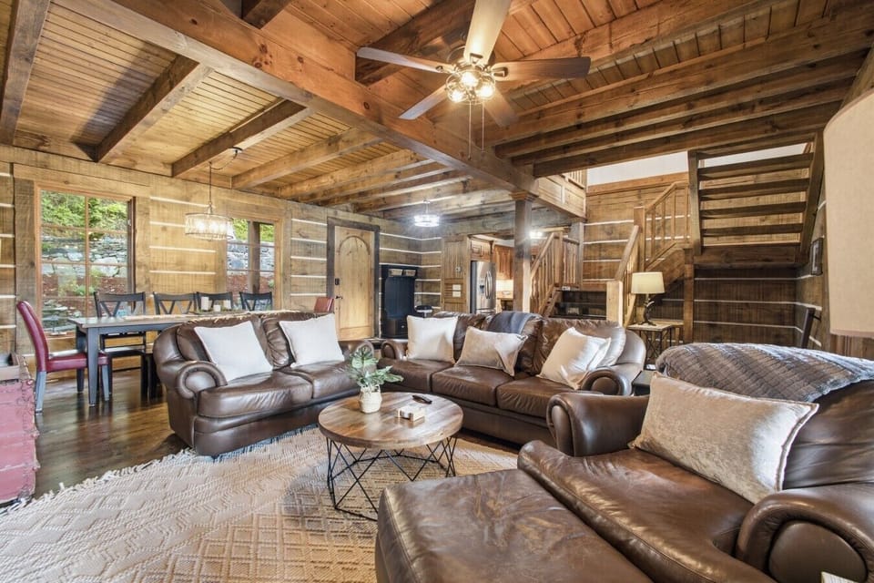 Living Area | Main Level