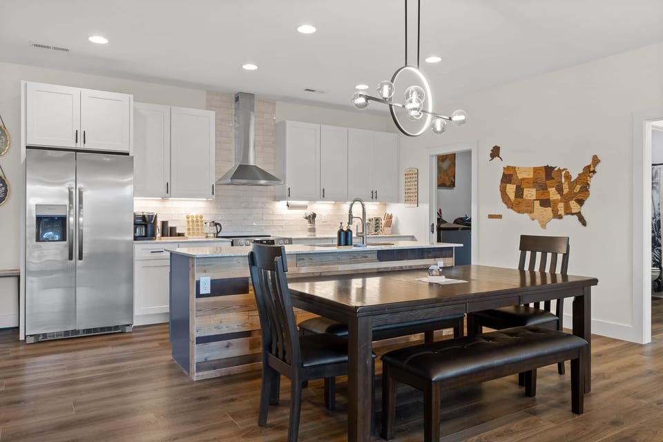 National Parks Themed Fully Stocked Kitchen and Dining