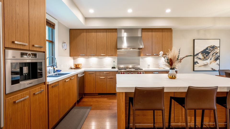Main Floor - Kitchen