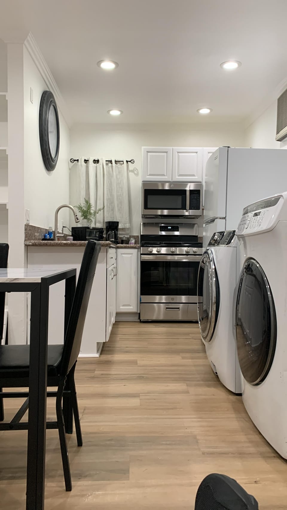kitchen newly updated in November!