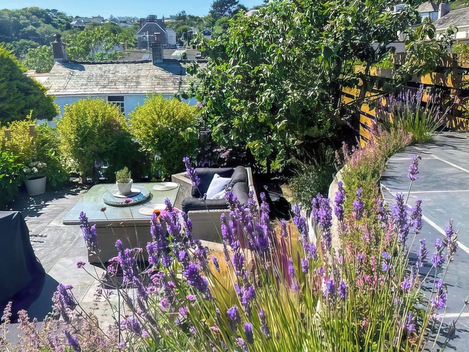 Sitting-out-area | Shearwaters, St Mawes