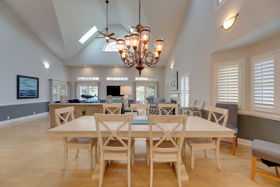 Dining Area | 1st Floor