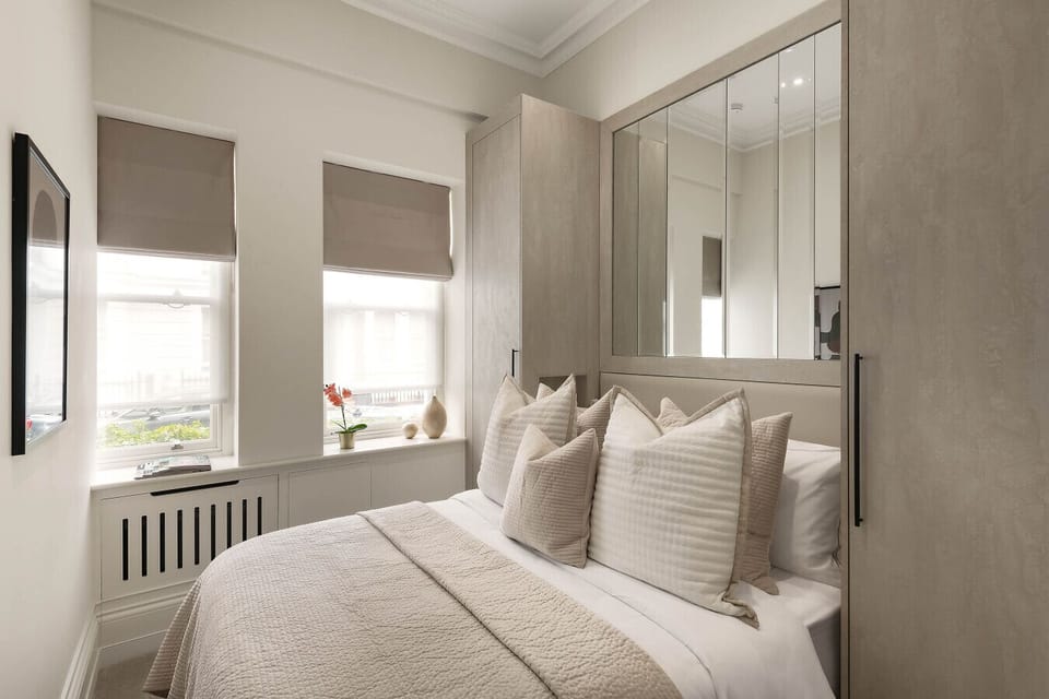 Bedroom 2 - King Size Bed, Built in Wardrobes