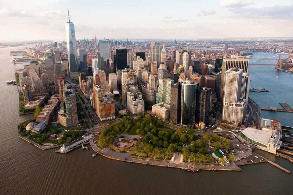 Battery Park – Approx. 1.3 miles (~11 min drive)
