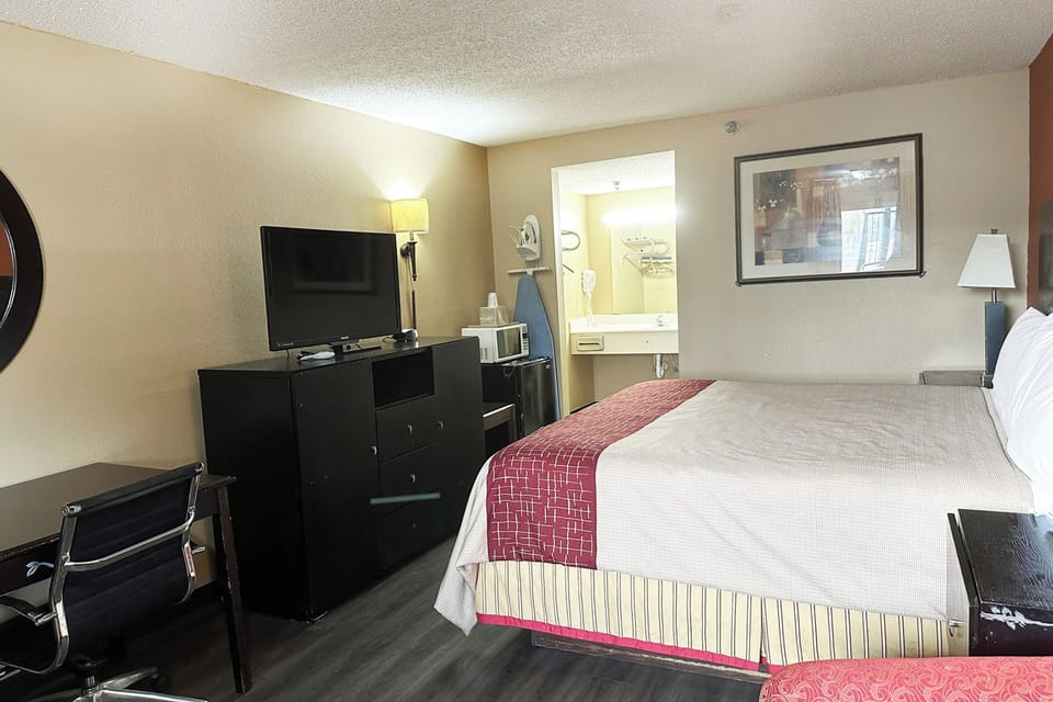 Bedroom. Interior and views may vary based on location and availability.