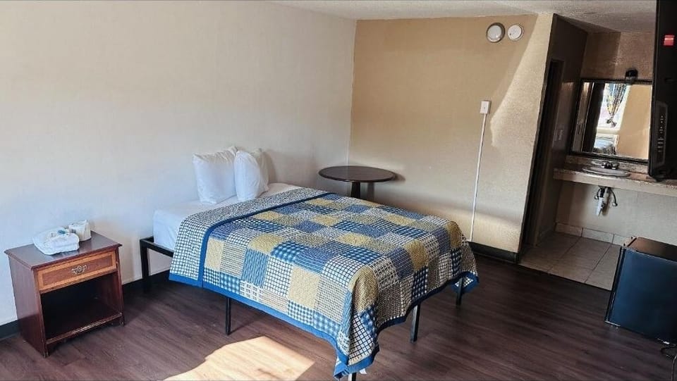 Bedroom. Interior and views may vary based on location and availability.