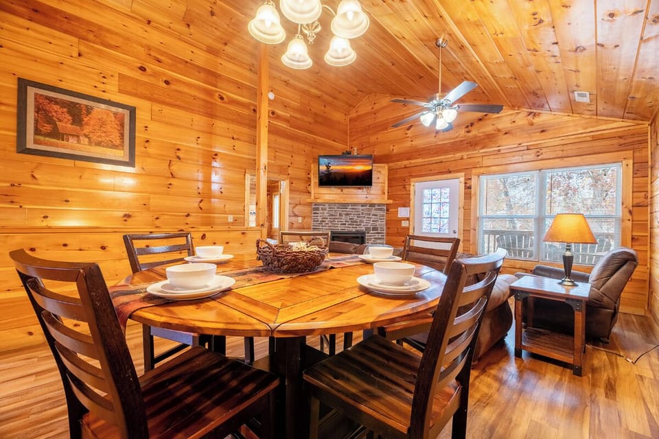 Blackberry Bijou's inviting dining area