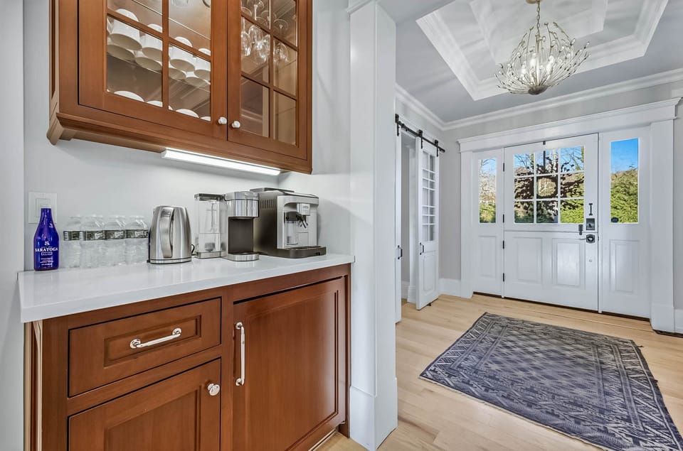 258 Christian Ave-60